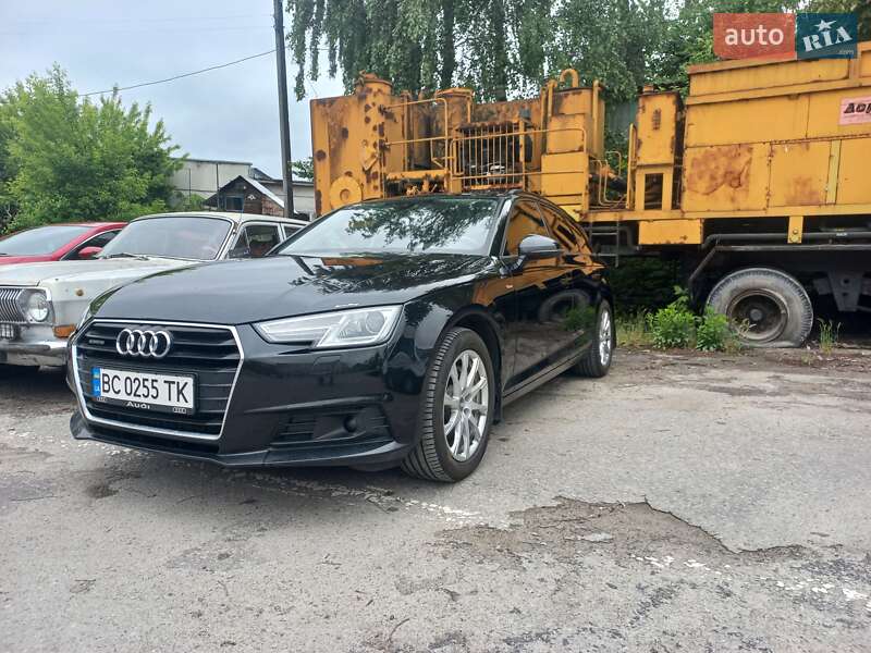 Универсал Audi A4 2019 в 