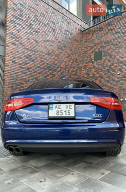 Седан Audi A4 2014 в 