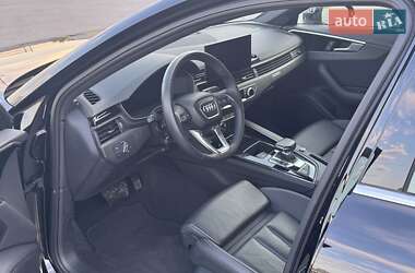 Седан Audi A4 2023 в 
