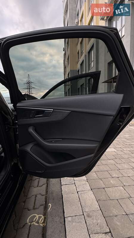 Седан Audi A4 2016 в Ивано-Франковске