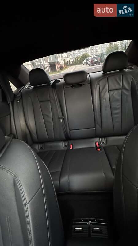 Седан Audi A4 2016 в Ивано-Франковске