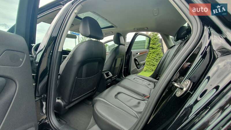 Седан Audi A4 2010 в Киеве