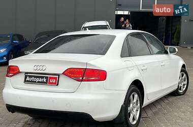 Седан Audi A4 2010 в 