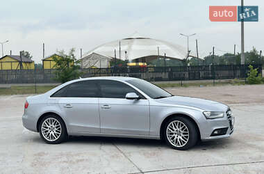 Седан Audi A4 2014 в 