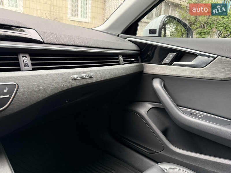 Седан Audi A4 2020 в Києві