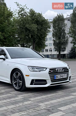 Седан Audi A4 2018 в Львове