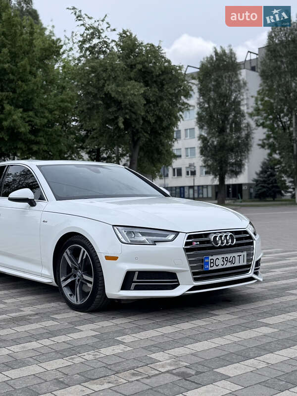 Audi A4 2018