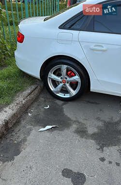 Седан Audi A4 2012 в 