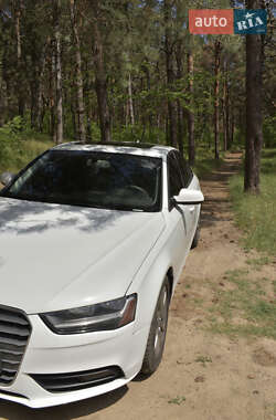 Седан Audi A4 2014 в 