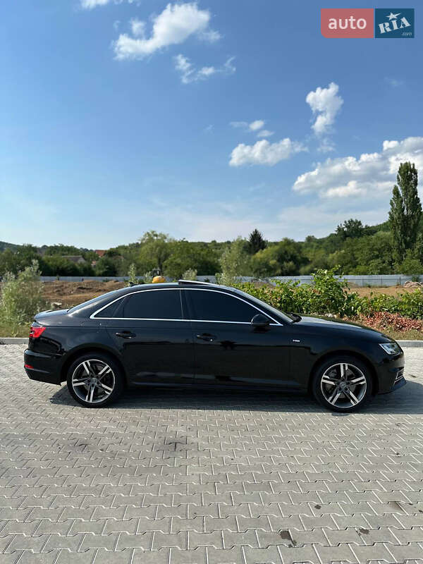 Седан Audi A4 2016 в Мукачево