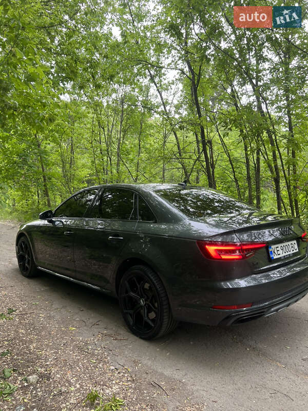 Седан Audi A4 2019 в Днепре