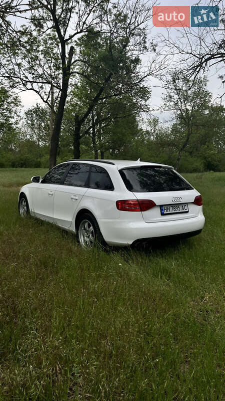 Универсал Audi A4 2009 в Веселинове