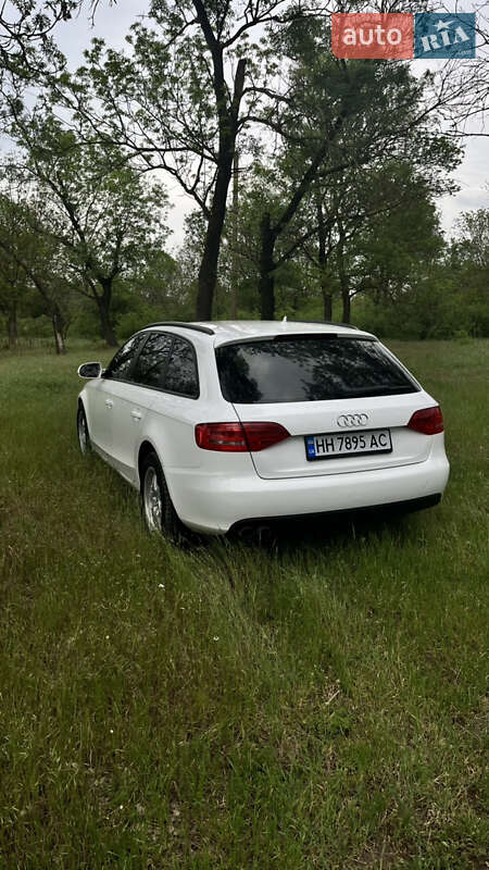 Универсал Audi A4 2009 в Веселинове