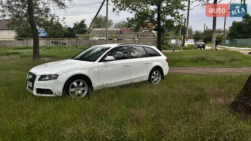 Универсал Audi A4 2009 в Веселинове