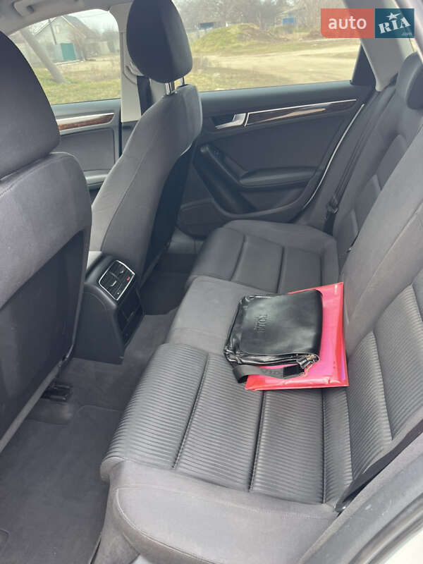 Универсал Audi A4 2009 в Веселинове