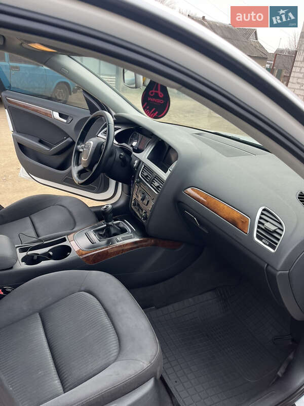 Универсал Audi A4 2009 в Веселинове