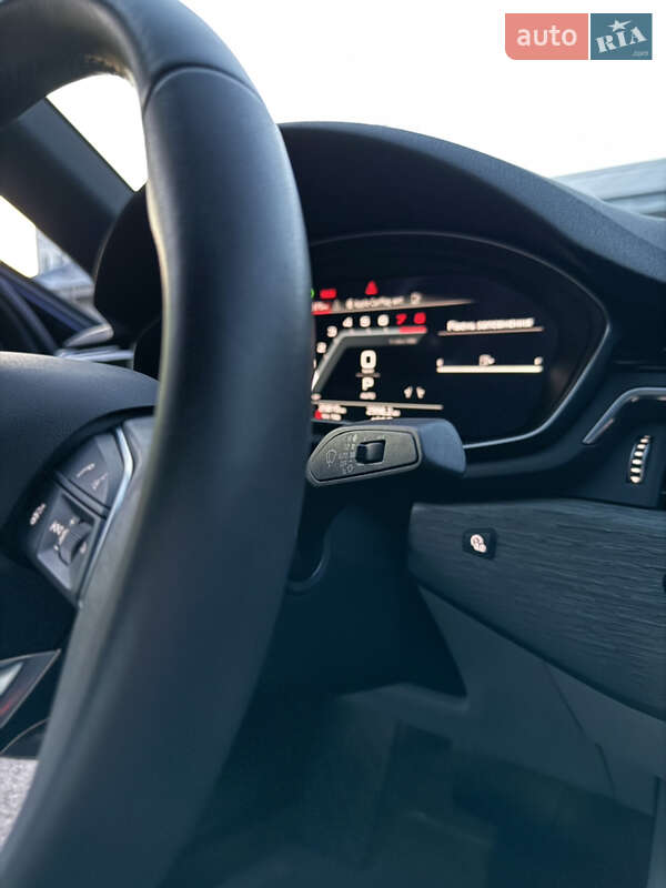 Седан Audi A4 2023 в Львове