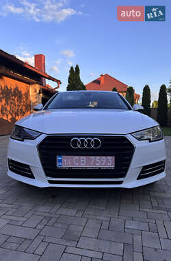 Седан Audi A4 2017 в 