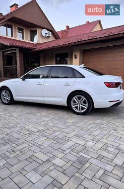 Седан Audi A4 2017 в 