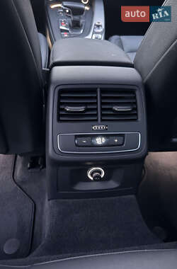 Седан Audi A4 2017 в 