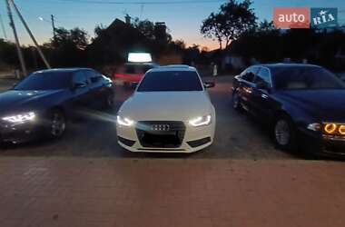 Седан Audi A4 2014 в Ровно