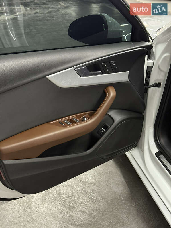 Седан Audi A4 2016 в Одессе