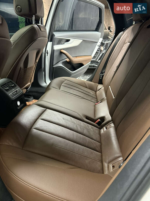 Седан Audi A4 2016 в Одессе