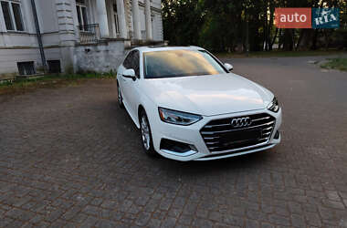 Седан Audi A4 2021 в 