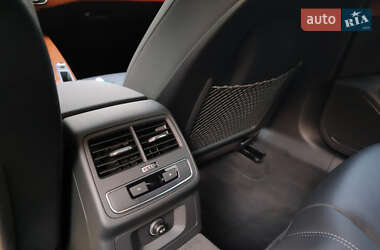 Седан Audi A4 2021 в 