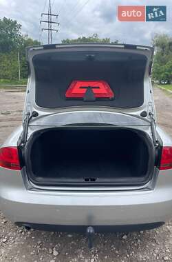 Седан Audi A4 2006 в 