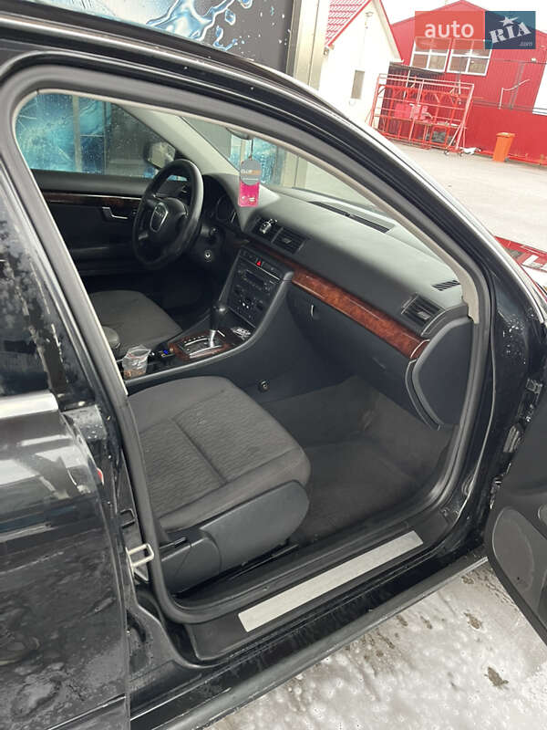 Седан Audi A4 2006 в Калиновке