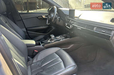 Седан Audi A4 2019 в 