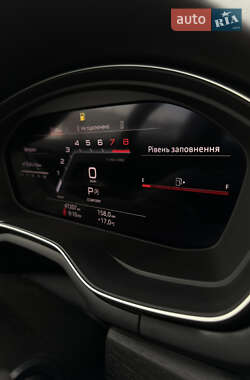 Седан Audi A4 2022 в 