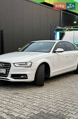 Седан Audi A4 2013 в 