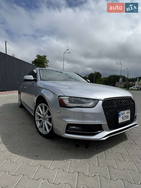 Седан Audi A4 2015 в 