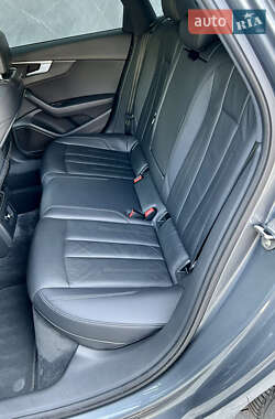 Седан Audi A4 2016 в 