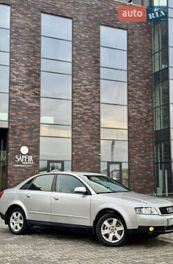 Седан Audi A4 2001 в 