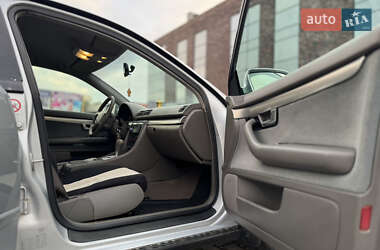 Седан Audi A4 2001 в 
