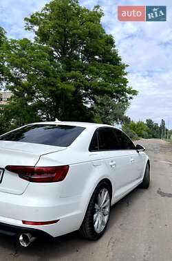 Седан Audi A4 2016 в 