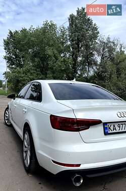 Седан Audi A4 2016 в 