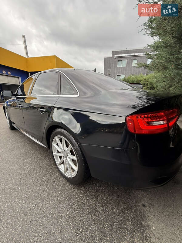 Седан Audi A4 2015 в Киеве