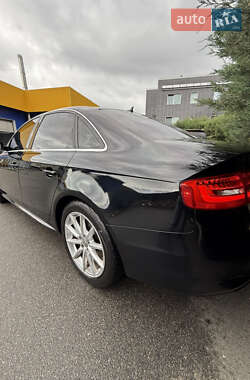 Седан Audi A4 2015 в 
