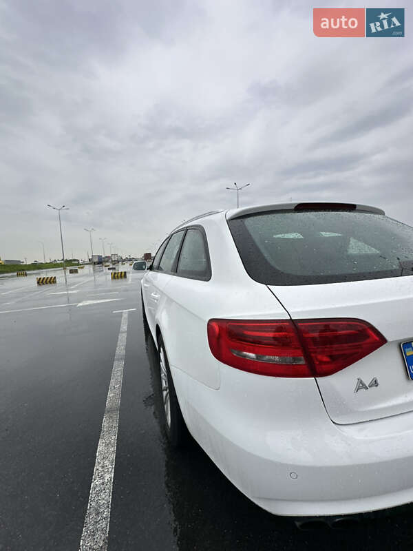 Универсал Audi A4 2014 в Львове