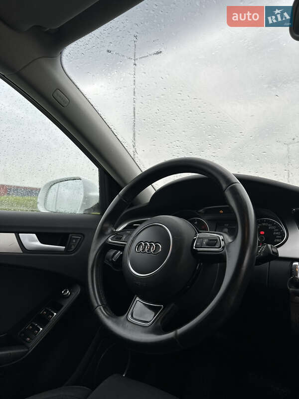 Универсал Audi A4 2014 в Львове