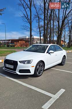 Седан Audi A4 2019 в Киеве