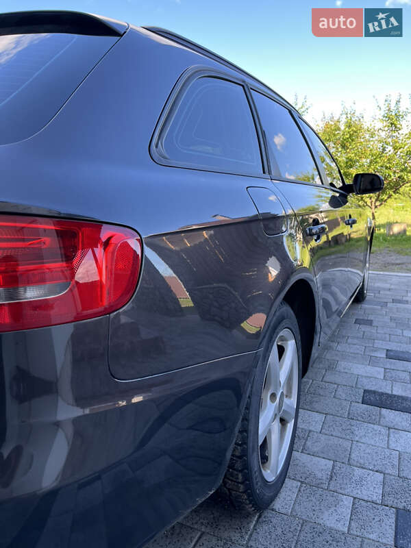 Универсал Audi A4 2009 в Староконстантинове