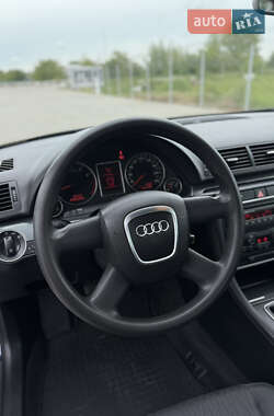 Седан Audi A4 2005 в 