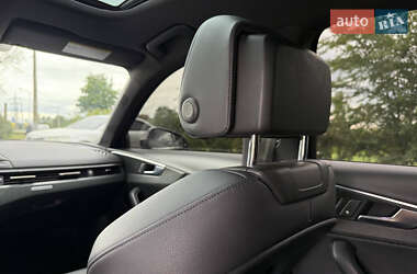 Седан Audi A4 2016 в 