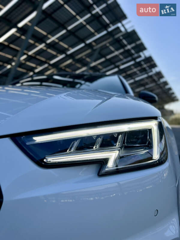 Седан Audi A4 2017 в Львове