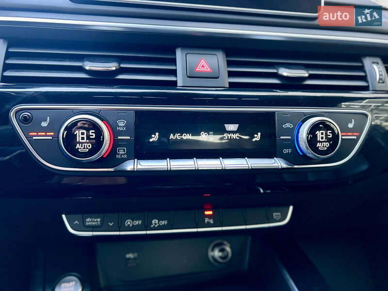 Седан Audi A4 2017 в Львове